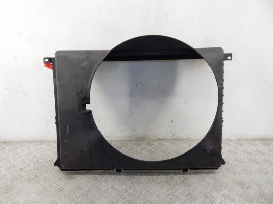 Диффузор вентилятора BMW 5-series (E39) 17 31 2 246 015 Диффузор вентилятора BMW 5-series (E39) 17 31 2 246 015