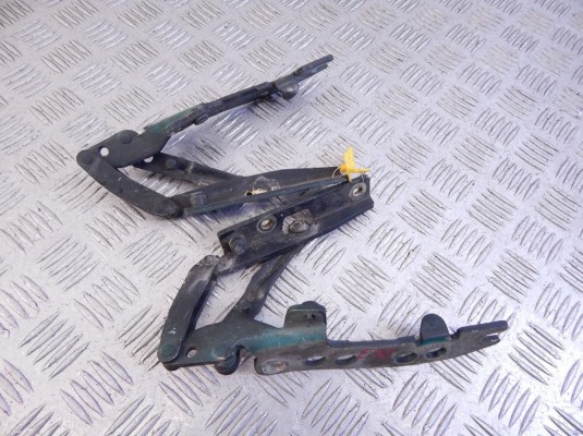 Петля капота BMW 7-series (E38) 41 61 8 203 271