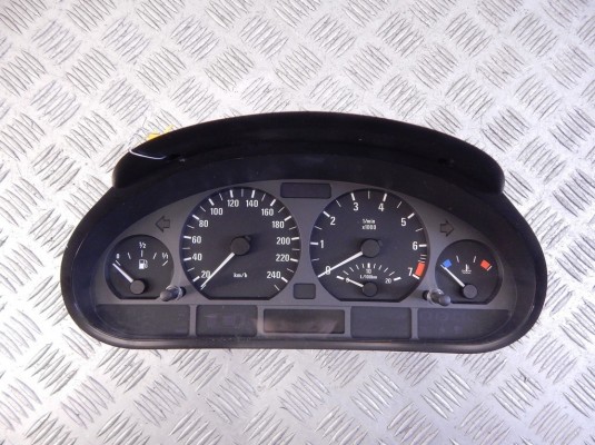 Щиток приборов (приборная панель) BMW 3-series (E46) 62 10 4 117 729