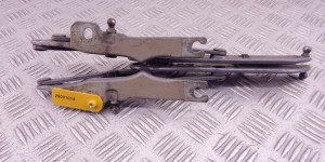 Петля крышки багажника BMW 3-series (E46) 41 62 8 220 073