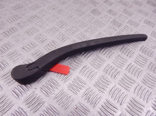 Щеткодержатель задний BMW 3-series (E46) 61 62 8 220 830