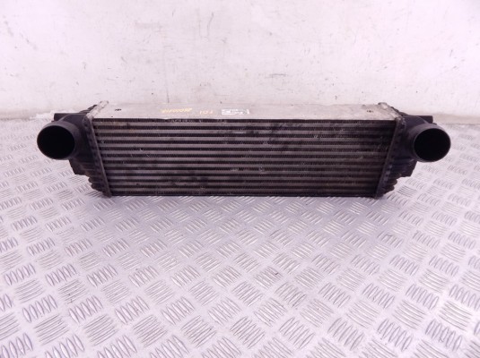 Интеркулер BMW 7-series (F01/02) 17 51 7 812 016 Интеркулер BMW 7-series (F01/02) 17 51 7 812 016