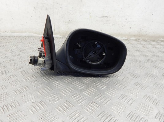 Зеркало наружное правое BMW 3-series (E90/91/92) 51 16 7 268 262