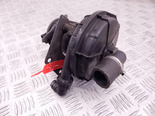 Насос продувки катализатора BMW 3-series (E46) 1 72 7 506 210 Насос продувки катализатора BMW 3-series (E46) 1 72 7 506 210