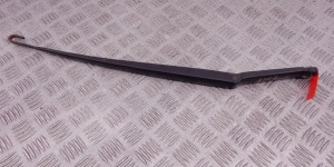Щеткодержатель (поводок стеклоочистителя, дворник) BMW 3-series (E46) 61 61 7 007 128