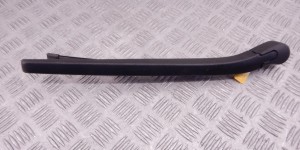 Щеткодержатель задний BMW 5-series (F10/11) 61 62 7 207 042 Щеткодержатель задний BMW 5-series (F10/11) 61 62 7 207 042