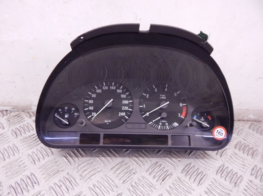 Щиток приборов (приборная панель) BMW 5-series (E39) 62 11 6 906 124