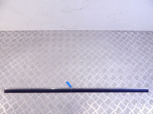 Молдинг двери передней правой BMW 5-series (E39)