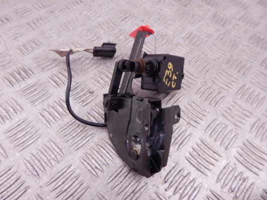 Замок стекла двери багажника BMW 5-series (E39) 51 24 8 238 469