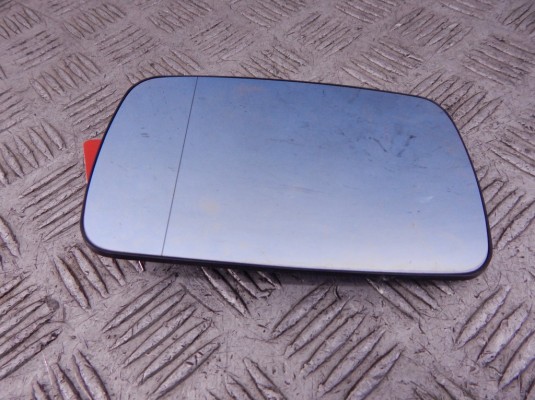 Стекло зеркала наружного правого BMW 3-series (E46)