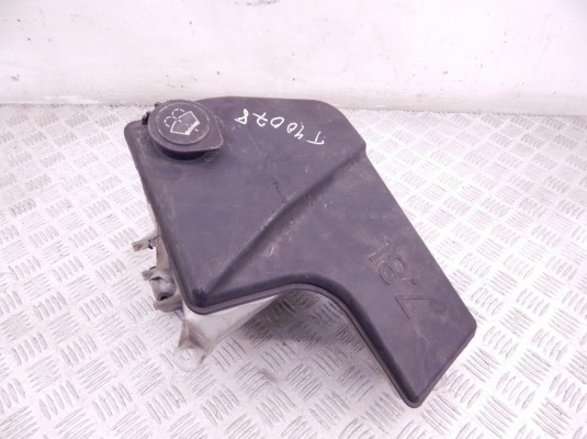 Бачок омывателя BMW X5-series (E53) 61 67 8 252 738