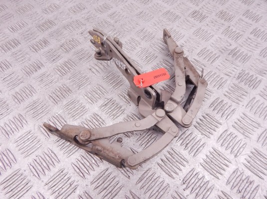 Петля капота BMW X5-series (E53) 41 61 8 402 174 Петля капота BMW X5-series (E53) 41 61 8 402 174