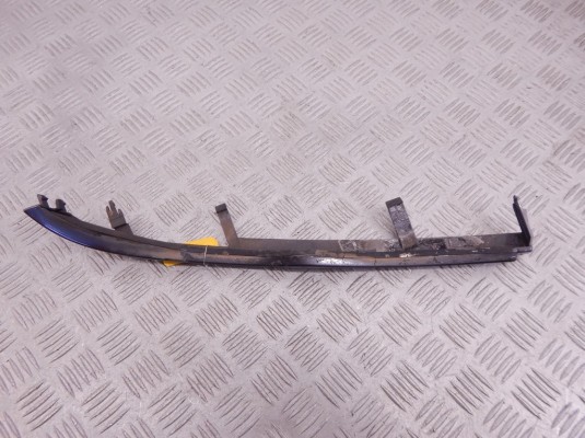 Ус под фару правый BMW 3-series (E46) 51 13 7 030 554