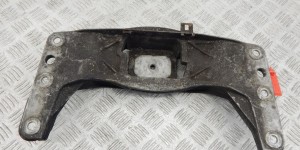 Кронштейн КПП BMW 5-series (E60/61) 22 31 6 761 106