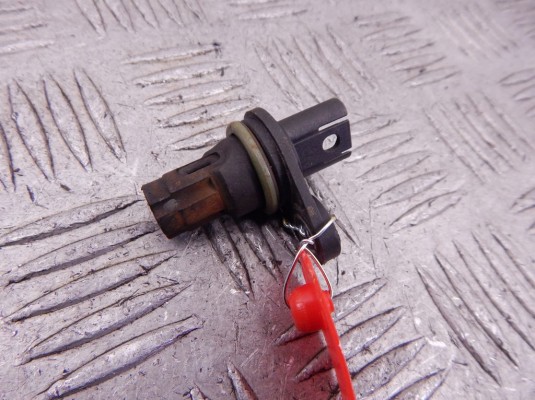 Датчик распредвала BMW 5-series (E60/61) 13 62 7 525 014 Датчик распредвала BMW 5-series (E60/61) 13 62 7 525 014