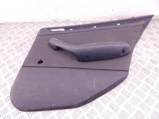 Обшивка двери задней правой (дверная карта) BMW 3-series (E46) 51 42 8 213 920 Обшивка двери задней правой (дверная карта) BMW 3-series (E46) 51 42 8 213 920