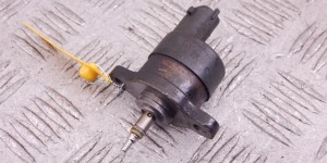 Датчик давления топлива BMW 5-series (E39) 13 51 7 787 537