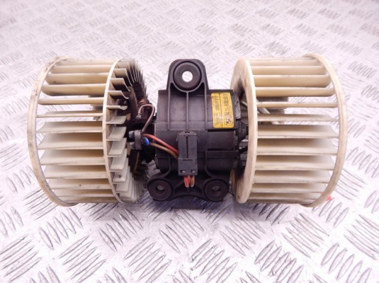 Моторчик печки BMW X5-series (E53) 64 11 8 385 558