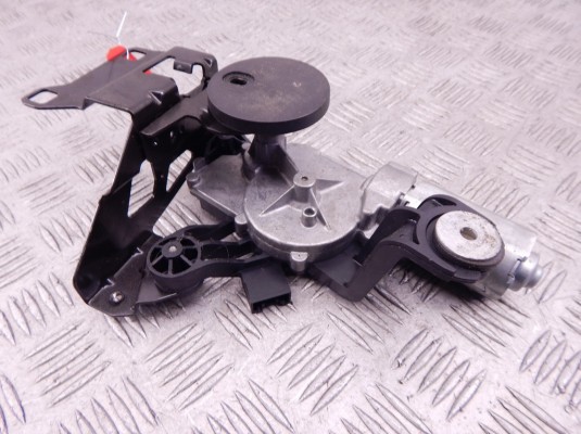 Моторчик заднего стеклоочистителя (дворника) BMW 3-series (E90/91/92) 61 62 7 208 602 Моторчик заднего стеклоочистителя (дворника) BMW 3-series (E90/91/92) 61 62 7 208 602