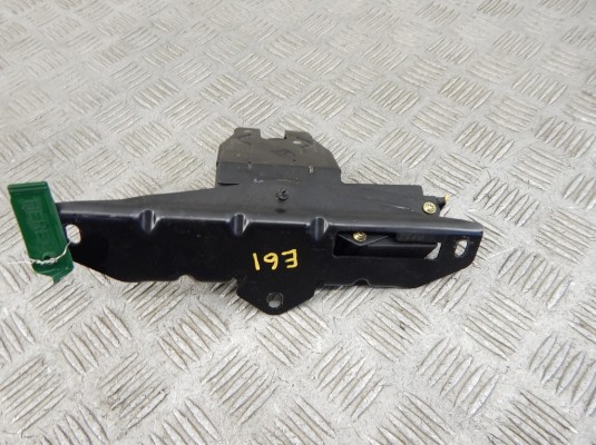 Замок багажника BMW 5-series (E60/61) 51 24 7 014 870 Замок багажника BMW 5-series (E60/61) 51 24 7 014 870