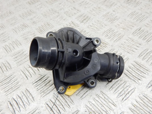 Корпус термостата BMW X5-series (E53) 11 51 7 805 811