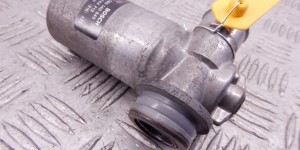 Клапан холостого хода BMW 5-series (E39) 13 41 1 744 713 Клапан холостого хода BMW 5-series (E39) 13 41 1 744 713