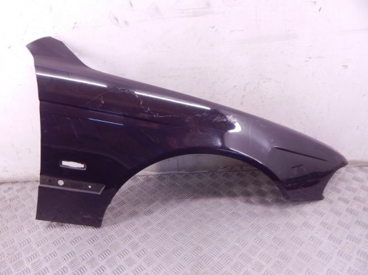 Крыло переднее правое BMW 5-series (E39) 41 35 8 162 134 Крыло переднее правое BMW 5-series (E39) 41 35 8 162 134