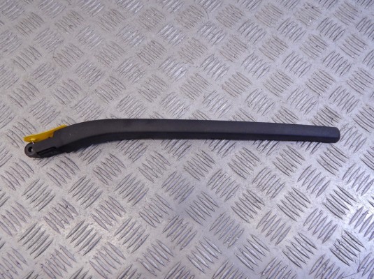 Щеткодержатель задний BMW 5-series (E60/61) 61 62 7 066 173
