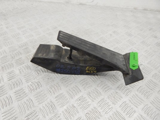 Педаль газа BMW 5-series (E60/61) 35 42 6 766 930 Педаль газа BMW 5-series (E60/61) 35 42 6 766 930