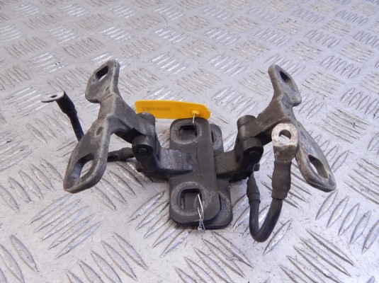 Петля крышки багажника BMW X5-series (E53) 41 62 7 006 120