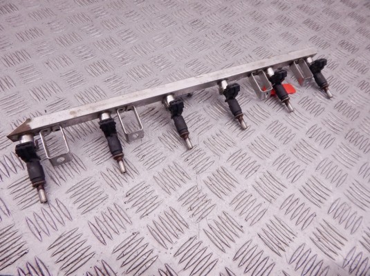 Форсунка BMW X3-series (E83) 13 53 7 531 634