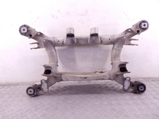 Балка подвески задняя BMW 5-series (E60/61) 33 31 6 770 828