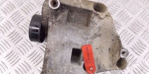 Кронштейн компрессора кондиционера BMW X3-series (E83) 7512556