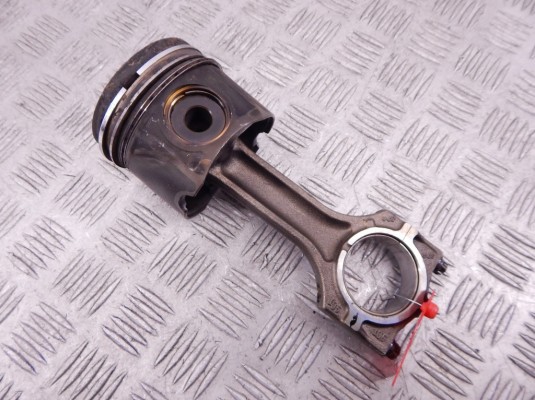 Поршень BMW 5-series (E60/61)