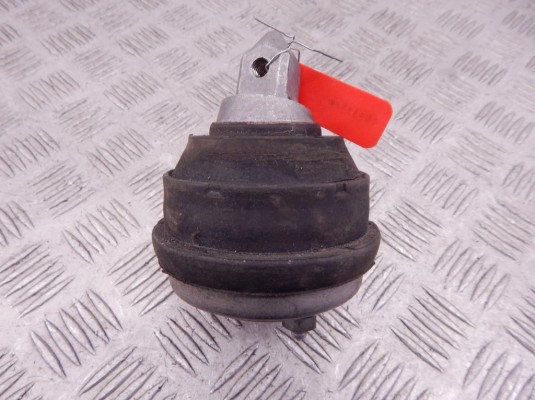Подушка крепления двигателя BMW 5-series (E39) Подушка крепления двигателя BMW 5-series (E39)