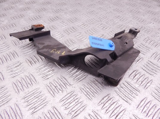 Крепление фары левой BMW 3-series (E46) 63 12 8 380 187 Крепление фары левой BMW 3-series (E46) 63 12 8 380 187