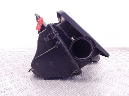 Корпус воздушного фильтра BMW 3-series (E46) 13 71 7 501 971 Корпус воздушного фильтра BMW 3-series (E46) 13 71 7 501 971