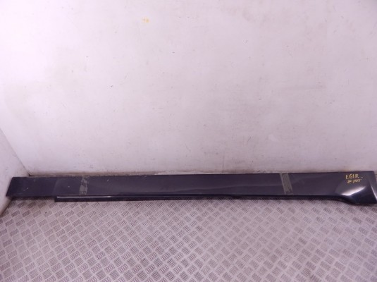 Накладка на порог BMW 5-series (E60/61) 51 71 0 150 278 Накладка на порог BMW 5-series (E60/61) 51 71 0 150 278