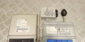 Блок управления двигателем BMW 5-series (E39) 13 61 7 788 016