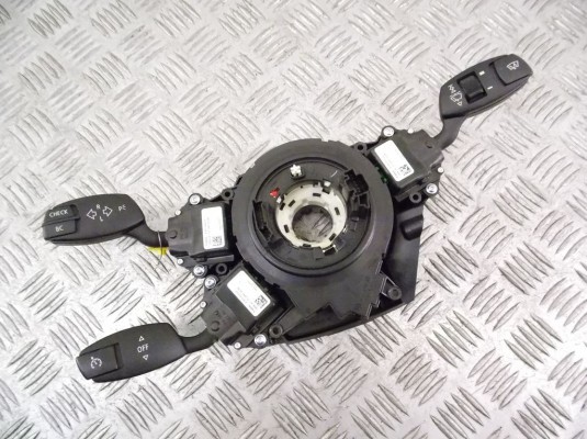 SZL (Коммутационный центр в рулевой колонке) BMW 5-series (E60/61) 61 31 9 170 226 SZL (Коммутационный центр в рулевой колонке) BMW 5-series (E60/61) 61 31 9 170 226