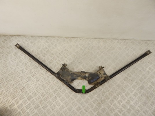 Распорная планка BMW 5-series (E60/61) 51 61 7 046 555 Распорная планка BMW 5-series (E60/61) 51 61 7 046 555