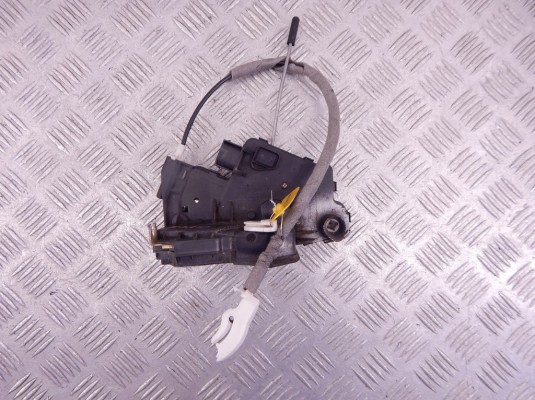 Замок двери передней левой BMW 3-series (E46) 51 21 7 011 241