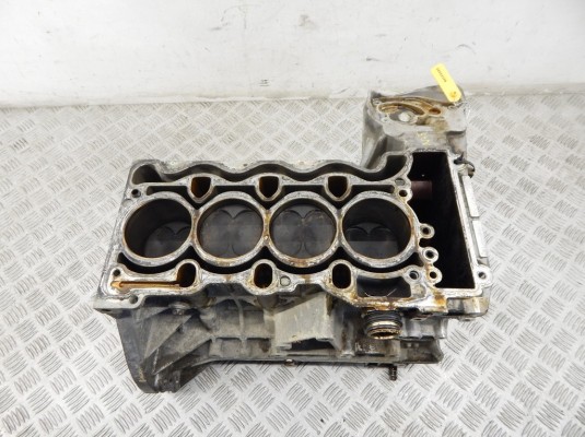 Блок цилиндров BMW 1-series (E87) 11 11 0 390 502 Блок цилиндров BMW 1-series (E87) 11 11 0 390 502
