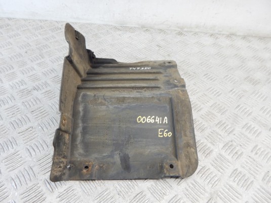 Защита арок передняя правая (подкрылок) BMW 5-series (E60/61) 51 71 7 050 538
