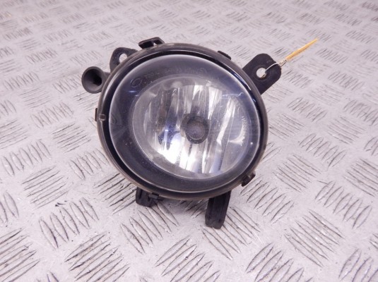 Фара противотуманная левая BMW 2-series (F45/46) 7342115