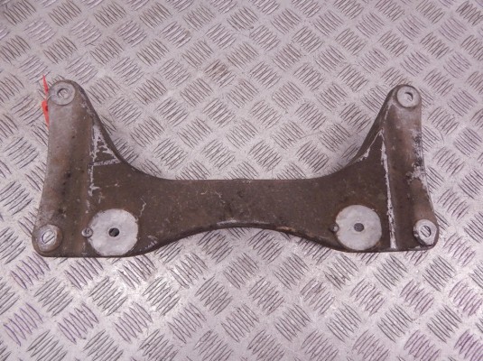 Кронштейн КПП BMW 5-series (E39) 22 31 6 751 583