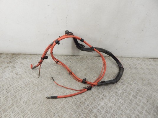 Плюсовой провод аккумулятора BMW 1-series (E87) 61 12 9 125 033