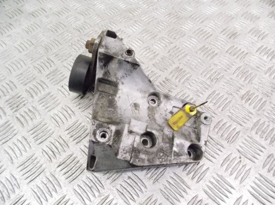 Кронштейн компрессора кондиционера BMW 5-series (E39) 64 55 2 246 146