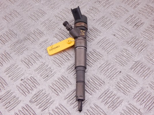 Форсунка BMW 5-series (E39) 13 53 7 785 984