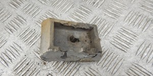 Опора под домкрат (поддомкратная подушка) BMW 5-series (E39) 51 71 7 001 650